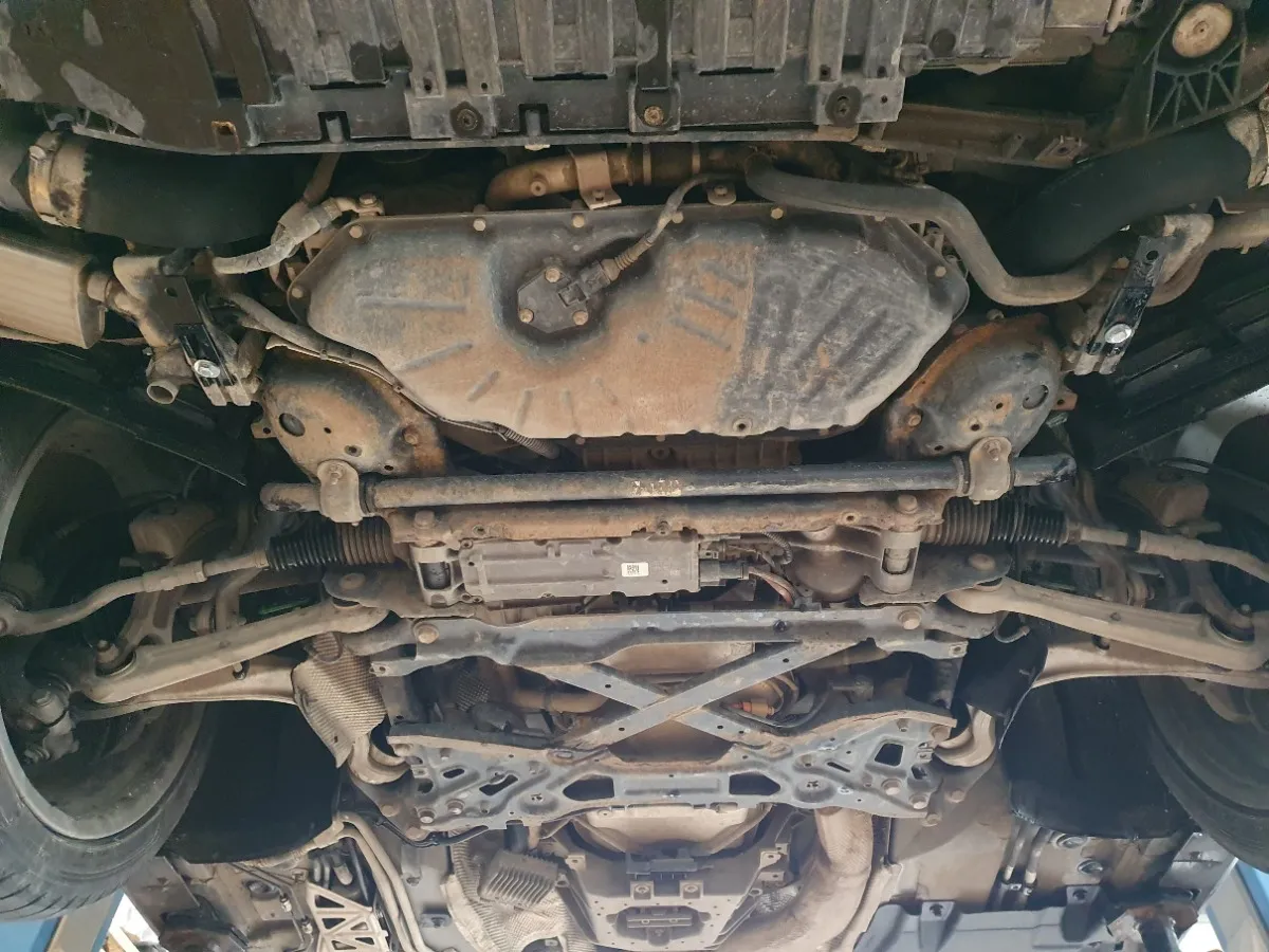 Cubre carter metalico Audi A8